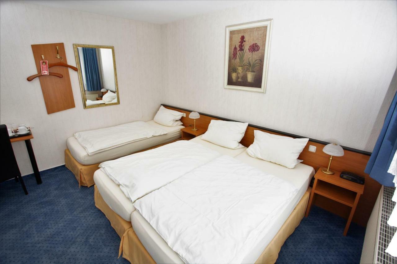 Gaestehaus Am Vogelsang Kerpen  Extérieur photo